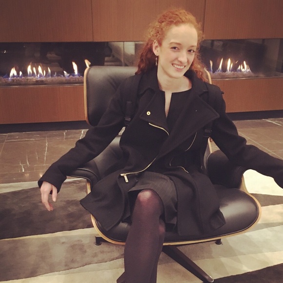 Meet your Posher, Emily - Picture 3 of 5